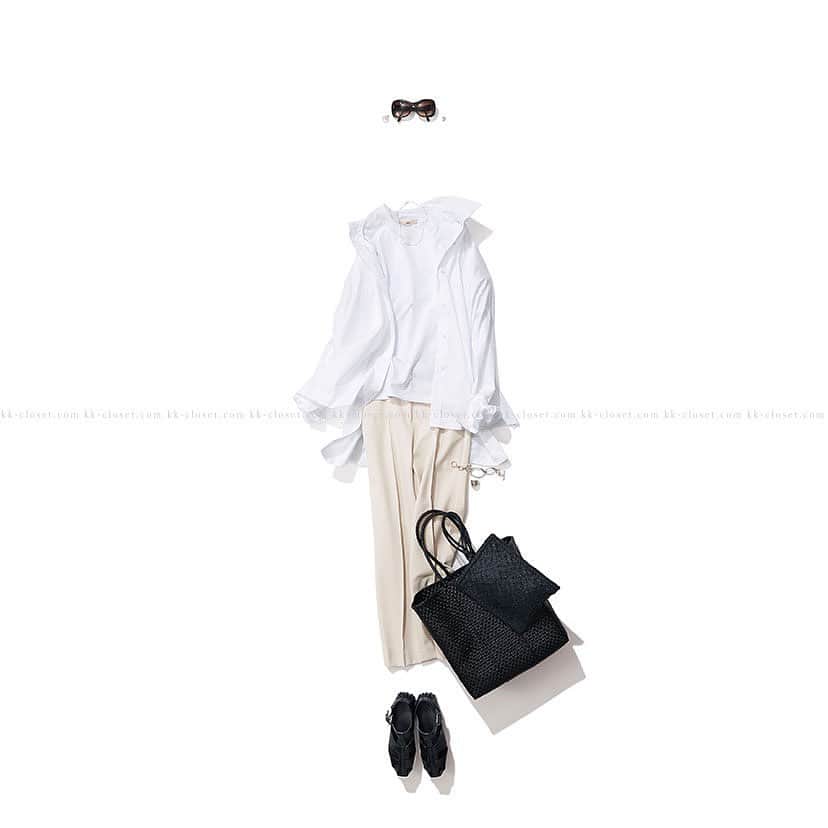 K.KSHOP_officialさんのインスタグラム写真 - (K.KSHOP_officialInstagram)「・ NEW♦️Coordinate  ・ 2023-05-12 ・ 潔く"白"の気分 ・ outer : #soft tops :  #demain #miran pants : #tomorrowlandcollection  accessory : #marascalise  bag : #baliwerkstatte #swaraj shoes : #pellicosunny other : #pagani ・ #kkcloset #kkshop #菊池京子 #kyokokikuchi #coordinate #コーディネート #code #ootd #happy #follow #outfit #kotd #カジュアル #style #fashion #ファッション  #black #jewelry #blackandwhite #白シャツ　#白tシャツ」5月12日 12時47分 - k.kshop_official