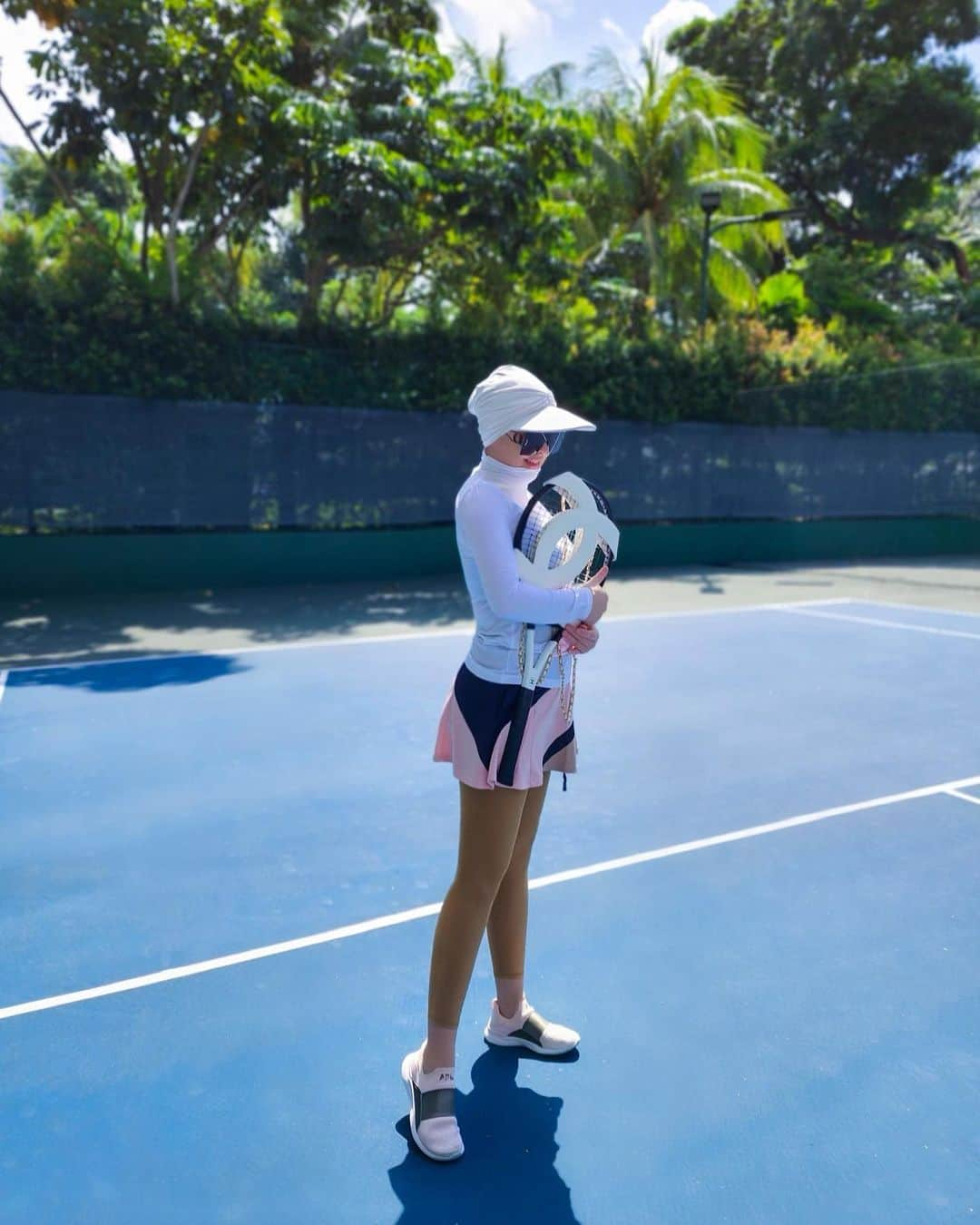 Syahriniさんのインスタグラム写真 - (SyahriniInstagram)「•  ~ 7.am & 5.pm ~  _____________________ ~𝓢𝓨𝓡~ ___________________  #PrincesSyahrini #TennisLyfe #Singapore_May2023」5月12日 14時06分 - princessyahrini