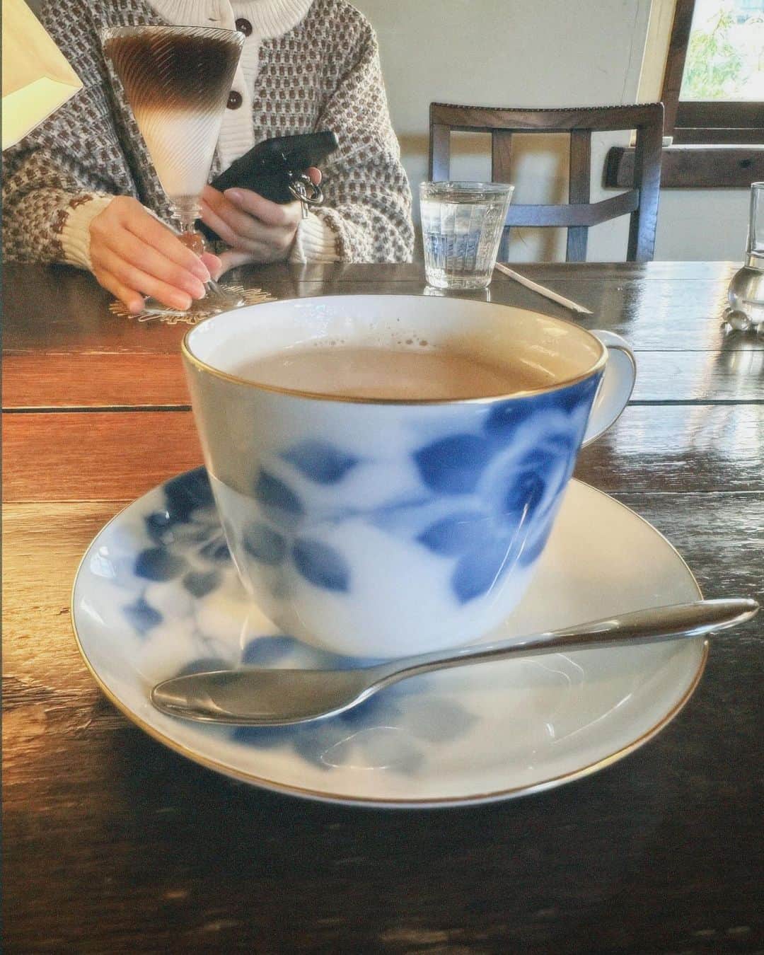 天音里菜さんのインスタグラム写真 - (天音里菜Instagram)「🤍 おしゃれなカッフェでお茶した日🤍🩵」5月12日 14時52分 - rin_a_mn