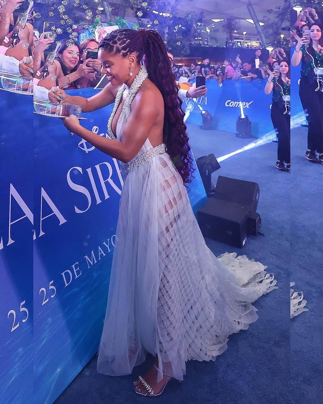 Just Jaredさんのインスタグラム写真 - (Just JaredInstagram)「Halle Bailey and Javier Bardem, who play Ariel and Triton in #TheLittleMermaid, headed to Mexico City for the movie's latest premiere! #HalleBailey in @georgeschakraofficial  #JavierBardem Photos: Getty」5月12日 14時55分 - justjared
