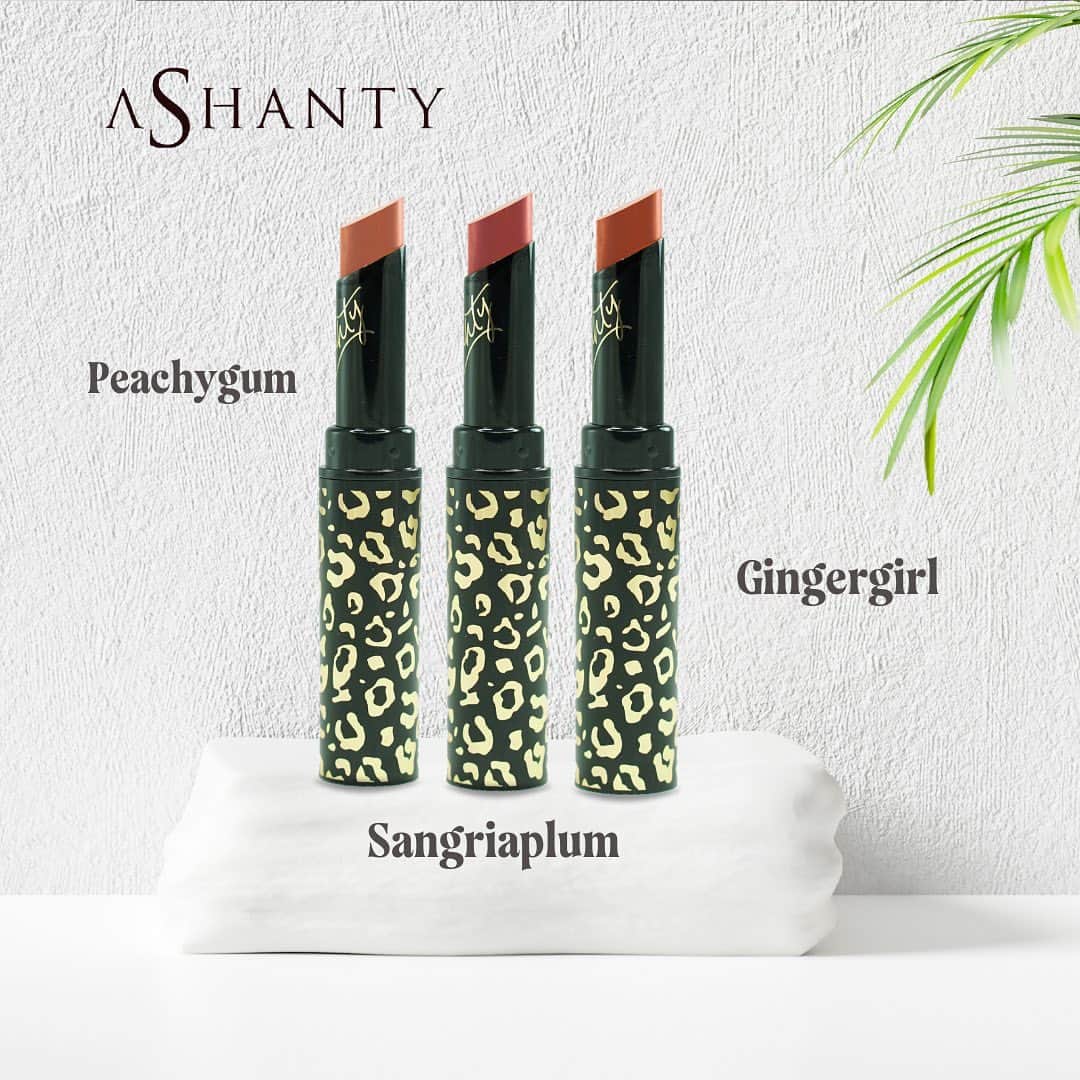 ASHANTY BEAUTY CREAM OFFICIALのインスタグラム：「Ladies sudah pada tau belum sih kalau Lipstick by ASHANTY ini punya 3 shade yang super cantikk untuk bibir kalian😍 shadenya ada apa aja?  - Peachygum - Gingergirl - Sangriaplum  Lipstick ini juga memiliki texture yang ringan, lembut, dan moist sehingga membuat bibir menjadi glossy. Tunggu apa lagi yuk di cekout sebelum kehabisan!!!☺️  Untuk info & pemesanan bisa langsung klik link di bio ya ladies🥰  #ashantycosmetics #ashanty_ash #cosmetics #cosmetic #makeuptutorial #rekomendasimakeup #makeuplover #lokalmakeup #makeupnatural #makeuplooks」