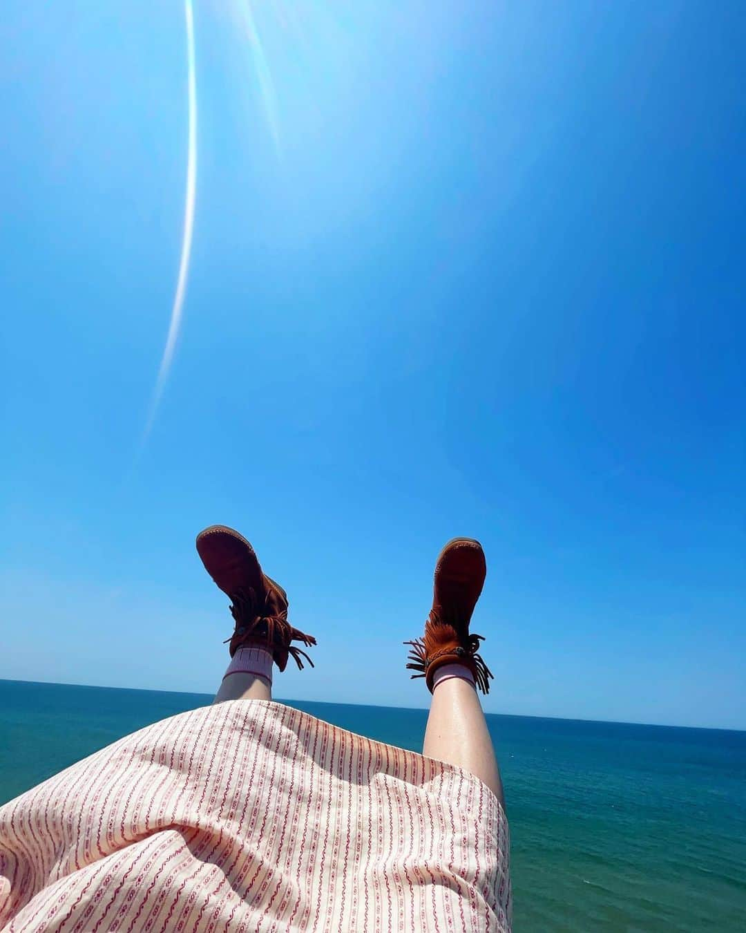 近藤夏子さんのインスタグラム写真 - (近藤夏子Instagram)「空の青も海の青も素晴らしすぎて🟦✨  小さい時からブランコが好き🫶 地元にできた新スポット✨ 空と海に飛んでいけそうくらいだった🤤 泣けてくるくらい綺麗で気持ちよかったぁ🥹💕  そして私ブランコこぐのめっちゃうまかったわぁw  #風のブランコ #島根 #島根観光 #多岐 #遣島使 #近藤夏子の島根っここ行きんさい」5月12日 15時37分 - kondonatsuko