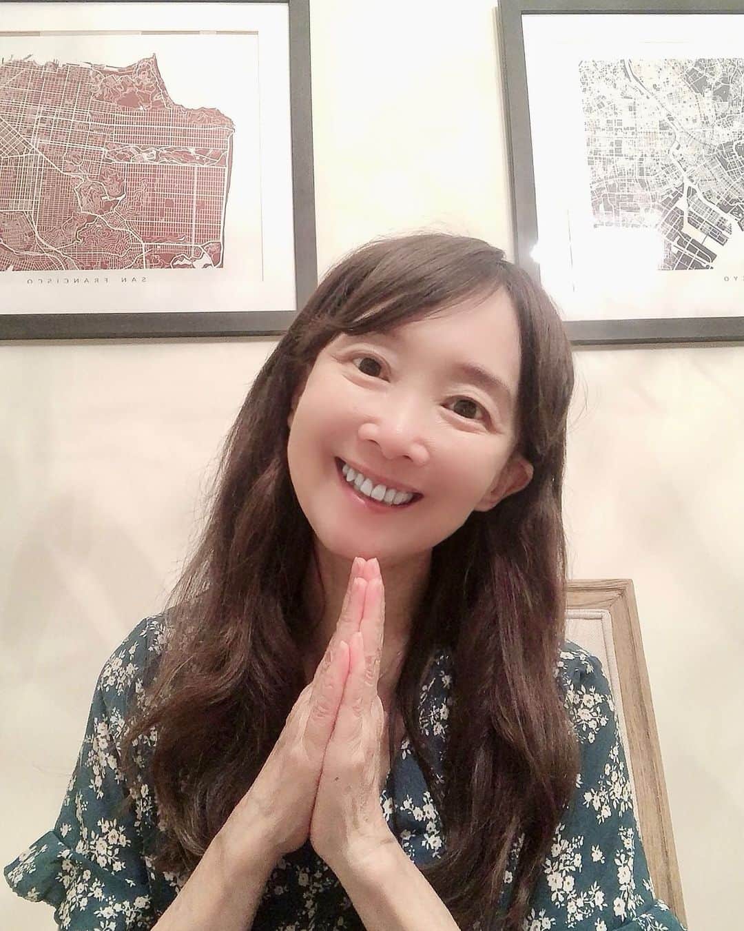 アグネス・チャンのインスタグラム：「今日、連絡が来て、同じマンションに住む方が駐車場でお財布を見つけてくれたのです‼️  信じられない‼️  本当に戻ってくるのですね‼️  もうすでにクレジットカードを全部キャンセル済みですが、  お財布の中に入ってる色んな思い出のものが戻ってくるのは本当に嬉しい‼️  本当に感謝‼️  信じられない気持ちです。  泣きそうになる程、感謝しています。  ありがとうございます😊😊😊！」