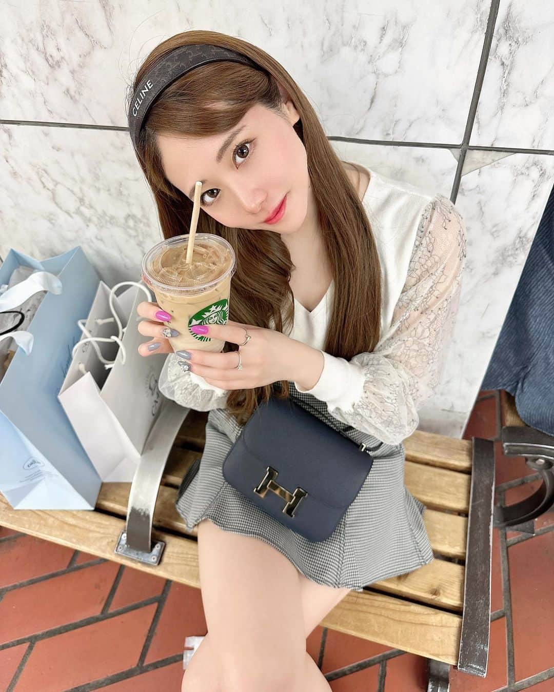 Reiのインスタグラム：「今月はいつも以上に出勤がすくないので よろしくお願いします🥹💛  . .   #may」