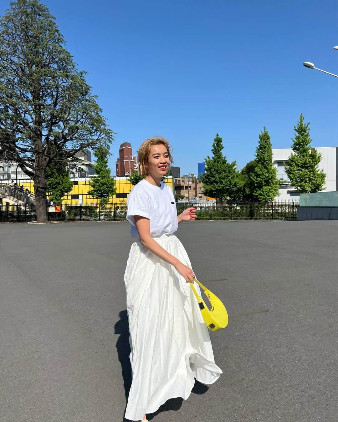 平アスカさんのインスタグラム写真 - (平アスカInstagram)「WHITE CODE🤍 全身白を着たくなる時はきっと気分がいいんだとおもう。 #code #whitecode #clane #nnbweekend #rosebud #asuca_fashion」5月12日 15時47分 - asucataira