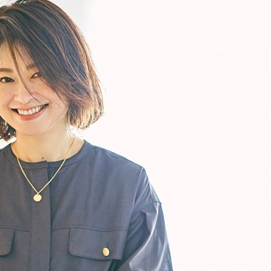 ロペのインスタグラム：「エディター 三尋木奈保× ROPÉ 今から盛夏まで、無限に着回せる！ 「きれいめ派の万能ワードローブ」 ⁡ 毎回大好評のエディター三尋木奈保さんとのコラボアイテム。今回は、より長い期間たくさん活用してもらえるよう、組み合わせ自在なワードローブ構成でお届け。三尋木さんならではの品よくきれいめなデザインに加え、涼しさや着回し力にもこだわったスペシャルなラインナップです。 ⁡ J'aDoRe JUN ONLINEでご購入いただけます。 ⁡ ⁡ ⁡ @rope_jp @jadorejunonline #三尋木奈保 氏 #三尋木さんコラボ #セットアップ #ボリューム袖 #Tシャツ #バレルパンツ #通勤コーデ #オフィスカジュアル #大人カジュアル #休日コーデ #夏コーデ #夏カラー #着回し #ロペ #ROPÉ #ropejp」