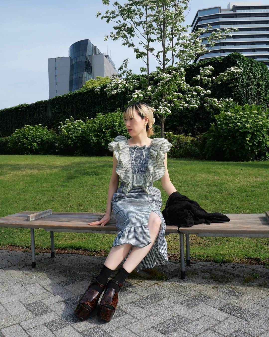 PAMEO POSE 表参道さんのインスタグラム写真 - (PAMEO POSE 表参道Instagram)「【2023 SUMMER COORDINATE】 ✔︎TOY BEADS PIERCE ✔︎ALETTA DRESS ※163cm Sサイズ着用  #2023spring #FAB #newromantic #pameopose #pameoposejewerly #pameoposeomotesando #パメオポーズ #tokyo #harajuku #omotesando #pameopose_shop #parco #渋谷パルコ #渋谷PARCO」5月12日 16時06分 - pameopose_snap