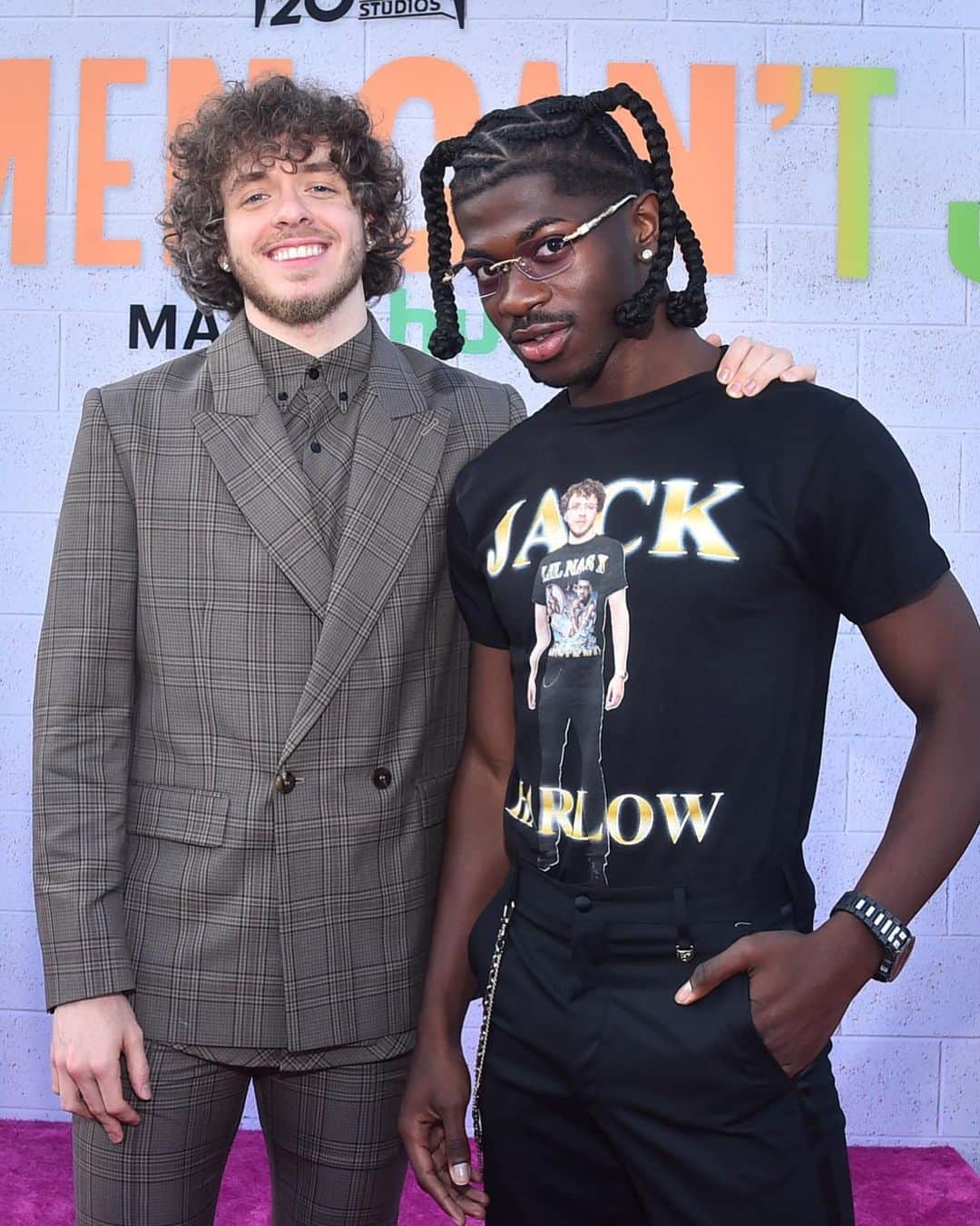 Just Jaredさんのインスタグラム写真 - (Just JaredInstagram)「Jack Harlow and Sinqua Walls step out on the neon pink carpet for the premiere of #WhiteMenCantJump with Teyana Taylor, Laura Harrier and Myles Bullock, and more in Los Angeles #JackHarlow #SinquaWalls #MylesBullock #LauraHarrier in @ysl  #TeyanaTaylor in @supremenewyork surpreme x @umbro  #LilNasX Photos: Getty」5月12日 16時18分 - justjared