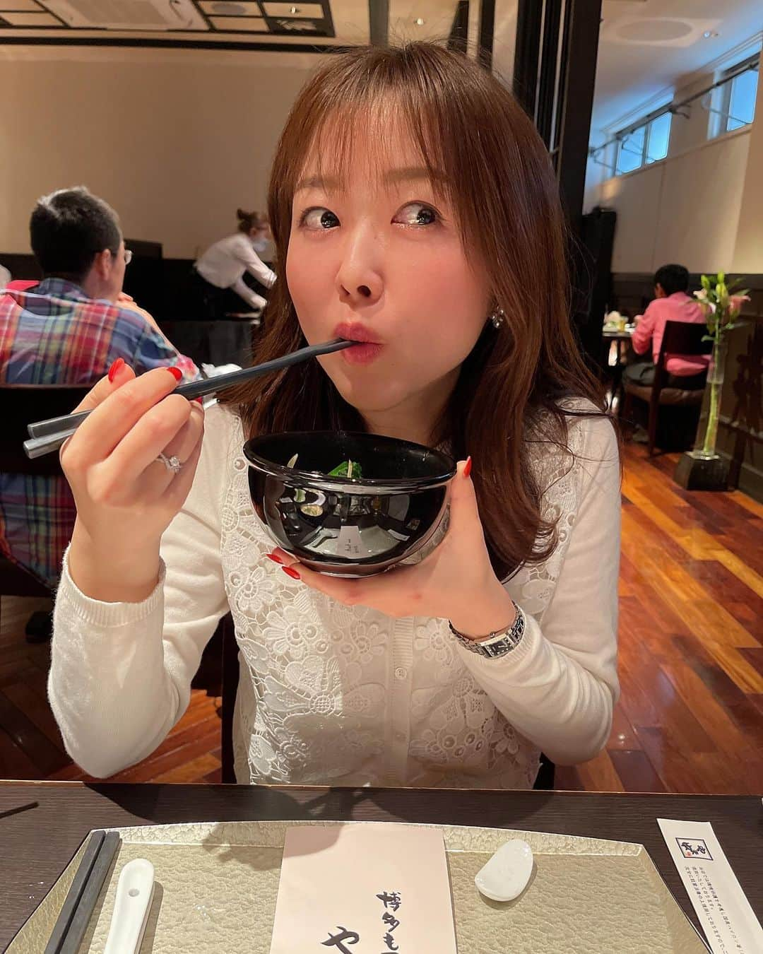 加藤響子さんのインスタグラム写真 - (加藤響子Instagram)「爆食いした🤤🐷 やま中のもつ鍋。 味噌味にはじめて挑戦！ くうううううう、たまりません🥹🥹🥹 博多に行ったらぜったいに食べたいもつ鍋です。 博多美人を横目に堪能しました🙏」5月12日 16時54分 - katokyooooooooo