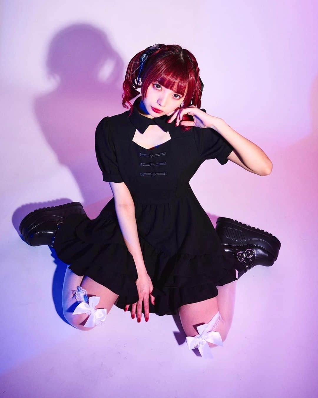 藍染カレンのインスタグラム：「Jamieエーエヌケー SS collection　vol.5 公式通販サイトAiland にて公開しました♡  カタログは店舗と通販で先着ゲットできます。 ぴえんぞめお楽しみくださいネ」