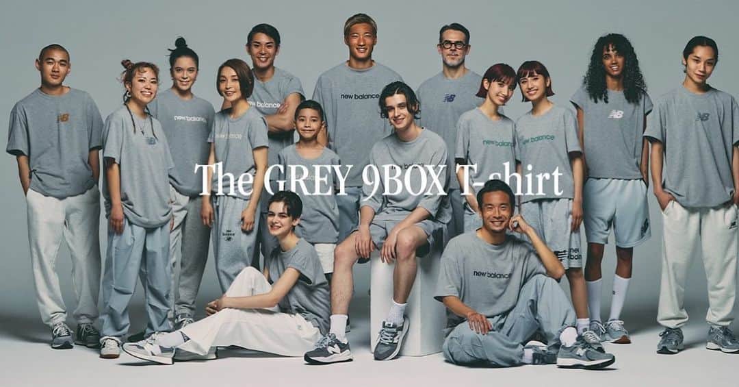 水沼宏太のインスタグラム：「👟　 5月12日の今日は New Balance『Grey Day』！  New Balanceのスニーカーの中で特別な存在であるグレーカラーを記念する日なんだそうです！  先日撮影に参加させていただきました！ カッコいいイメージの中に入れてもらえて嬉しいです！ この写真は店頭に飾られるみたいなので みなさん是非探してみてください😊  #greyday  #NBgreyday #newbalance  #NB9BOX #Tシャツ #水沼宏太 #人間の視覚は何百種類ものグレーの色合いを感知や認識することが出来るらしい #それがそれぞれのスニーカーのカラーストーリーになる #すごいなGrey」