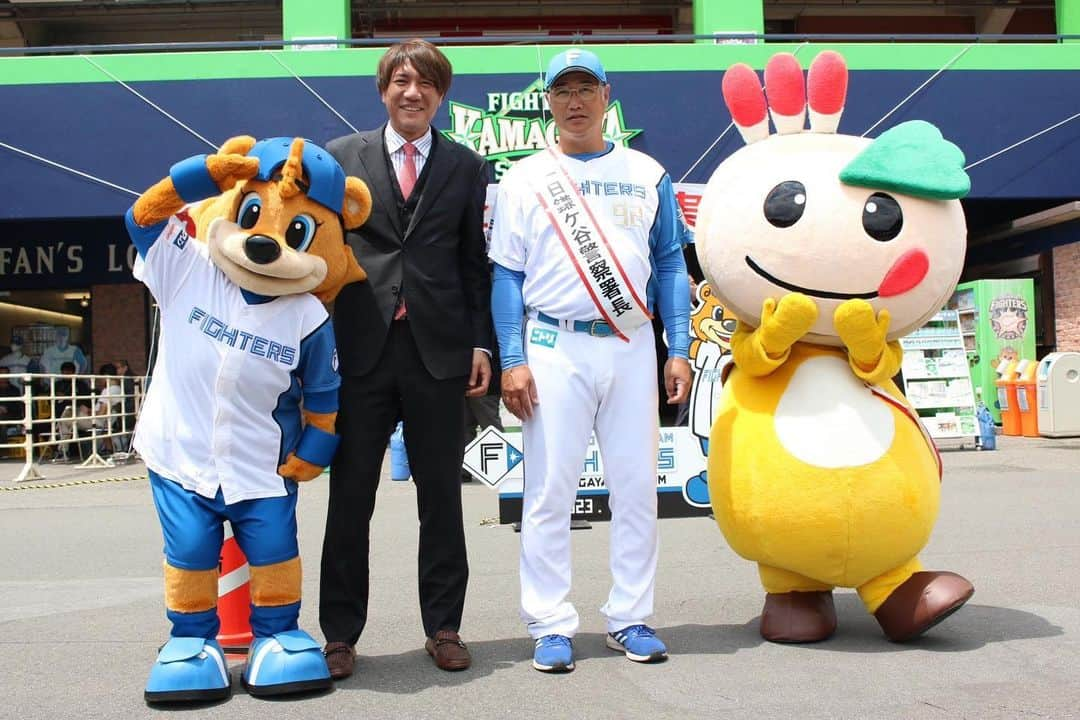 林昌範のインスタグラム：「今日はファイターズ球場で 春の全国交通安全運動⚾️  一日警察署長の木田監督とイベント参加してきました！  交通事故0にご協力お願いします❗️ #鎌ヶ谷市 #交通安全 #1日警察署長  #ファイターズ  #日ハム #鎌スタ  #木田優夫  二軍監督 #ロッテ  #イベント #教習所 #鎌ケ谷自動車学校」