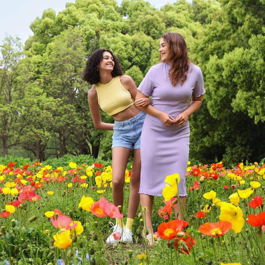 SHEINのインスタグラム：「Embrace your inner nature and get back to the BASICS with style that simply shines 🌻🌼✨  #SHEINBASICS」
