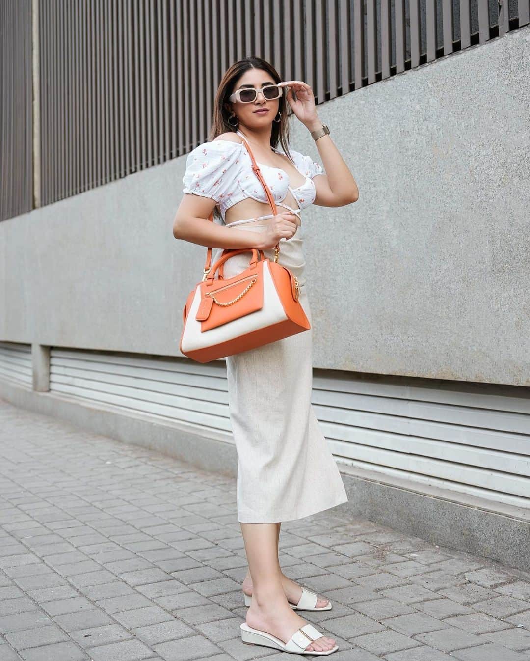 Aashna Shroffさんのインスタグラム写真 - (Aashna ShroffInstagram)「Can’t keep calm because @charleskeithofficial has finally launched their website in India! Go grab your favourites from the coolest summer collection!🧡  #CharlesKeith_In #ad」5月12日 17時40分 - aashnashroff