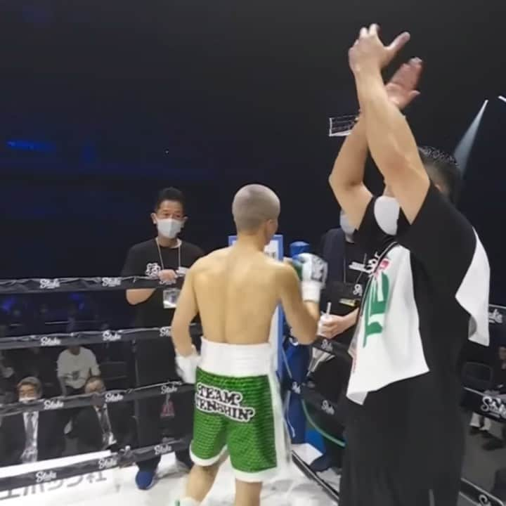 那須川天心のインスタグラム：「TENSHIN fight moves🔥🥊🥋🦖😄」