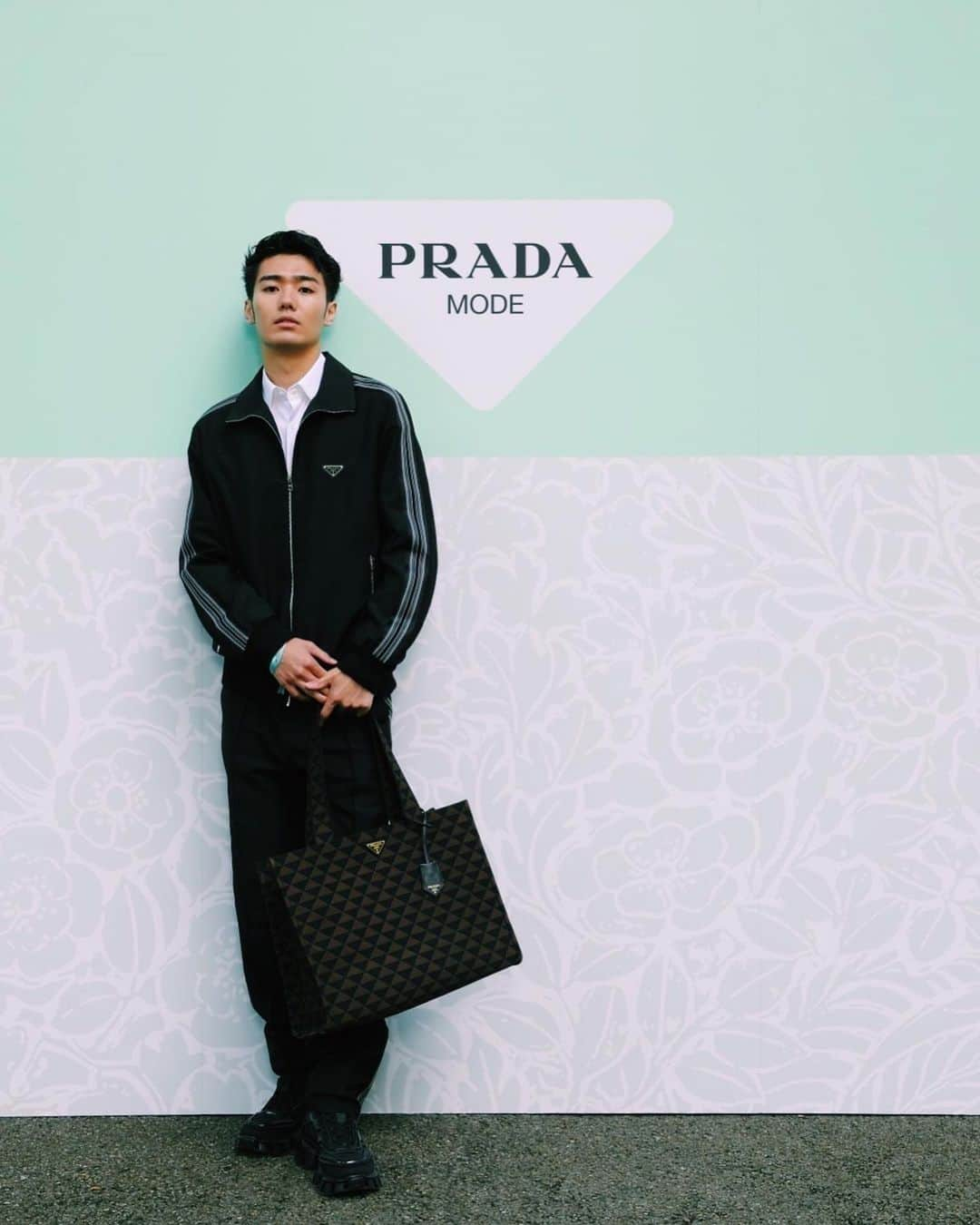 鈴々木響さんのインスタグラム写真 - (鈴々木響Instagram)「PRADA MODE  東京都庭園美術館で開催されている「PRADA MODE TOKYO」  ファッション、音楽、食事、アート、自然、全てに魅了される素晴らしい空間でした  @prada   #PRADAMODE」5月12日 17時52分 - hibiki__0106