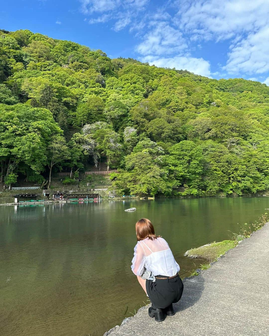 秋倉諒子さんのインスタグラム写真 - (秋倉諒子Instagram)「たまに自然にかえる🌿 朝にお散歩して空気をたくさん吸って深呼吸😮‍💨♡ 生き返った〜 #kyoto#京都#嵐山」5月12日 18時03分 - ryokoak45