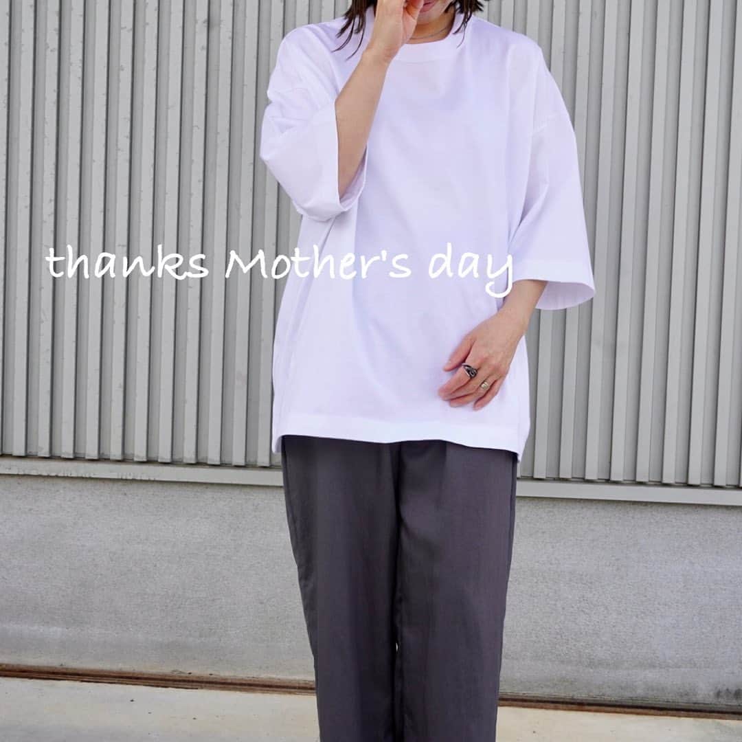 セレクトショップCIRCLEさんのインスタグラム写真 - (セレクトショップCIRCLEInstagram)「thanks Mother's day  母の日おすすめ(6/8) トラバイユマニュアル オーバーサイズTシャツ」5月12日 18時12分 - monochro_circle