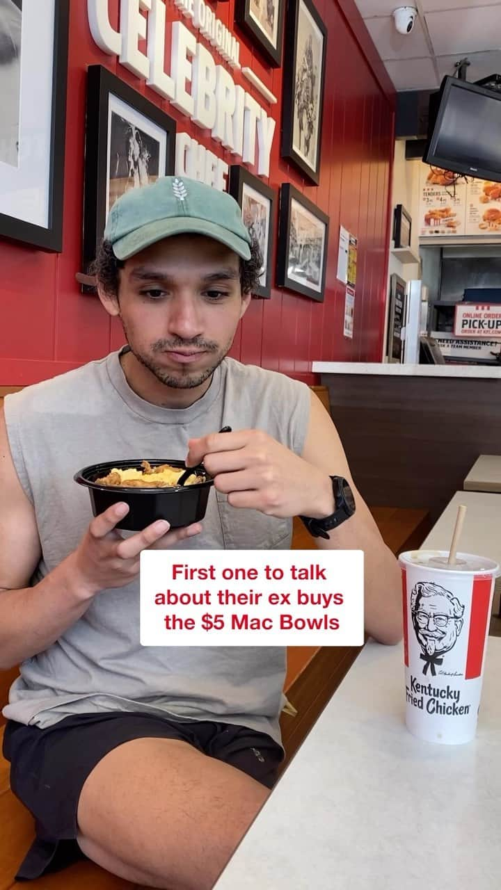 ケンタッキーフライドチキンのインスタグラム：「You know what? I can spare $10… Prices and participation may vary. Tax extra. Mobile ordering available at participating KFC locations only.」