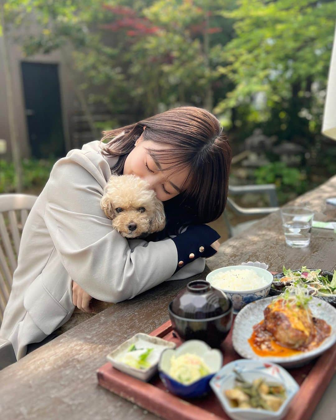 篠崎彩奈さんのインスタグラム写真 - (篠崎彩奈Instagram)「家族でランチ🐶🤍 #lunch」5月12日 20時07分 - ayana.s_official