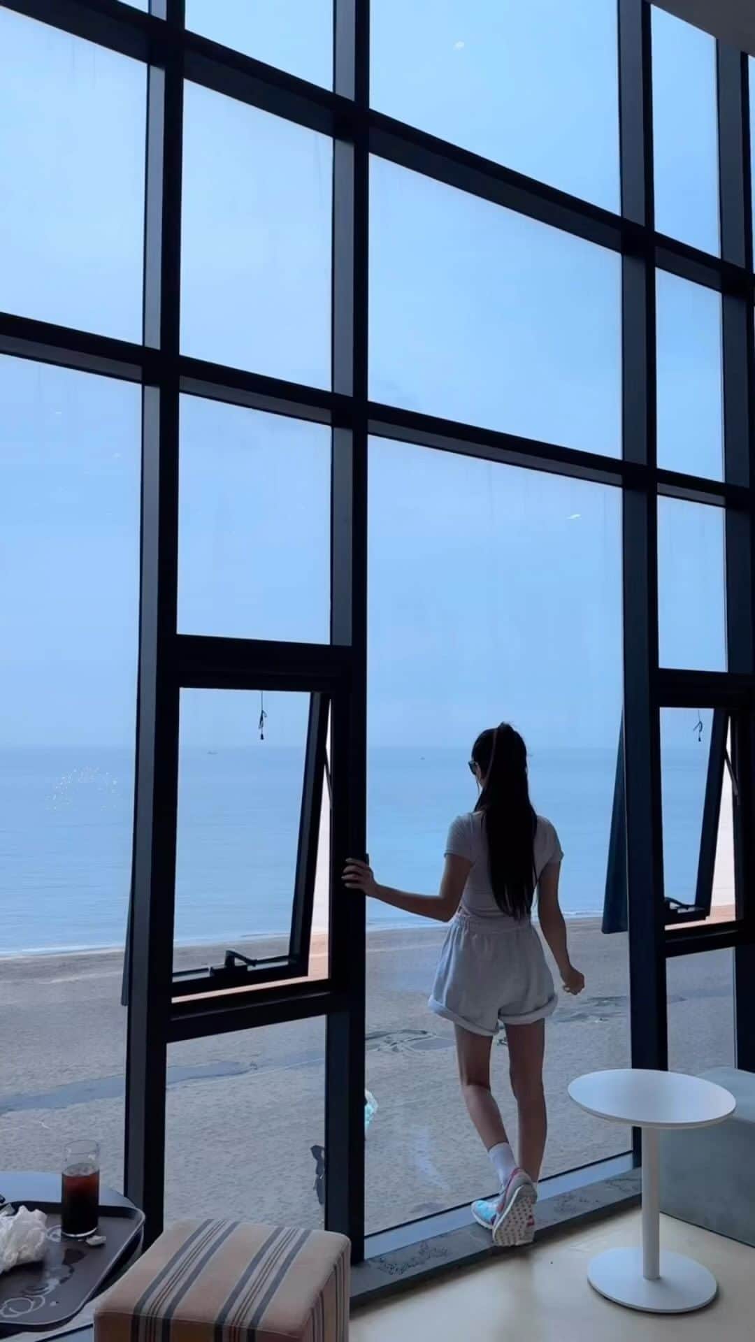 カン・イェウォンのインスタグラム：「이박삼일의휴식 제주 그리고 운동💜」