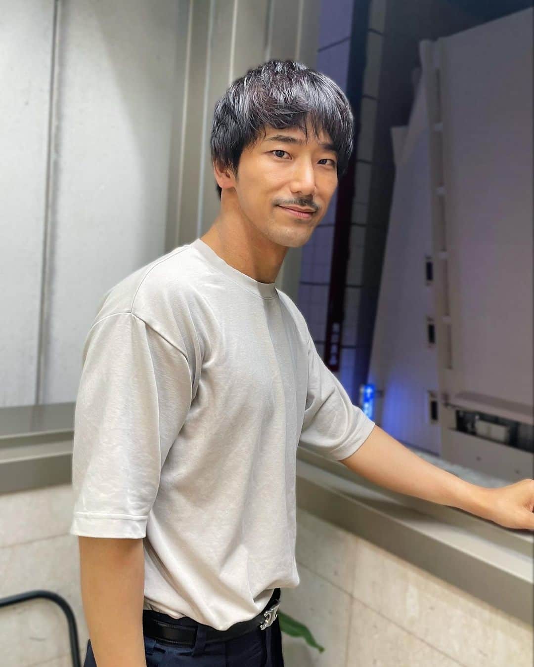 のインスタグラム：「💇‍♂️#newhaircut #髪型変えるの昔から好き #最近大きくは変えてないけど笑」