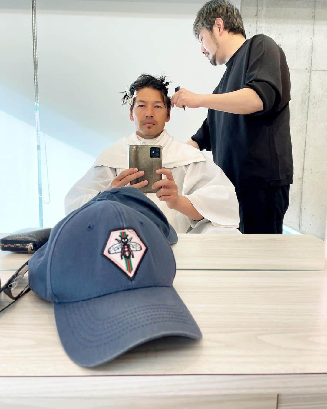 松井大輔さんのインスタグラム写真 - (松井大輔Instagram)「髪型変えるか💇  #髪型 #パーマ #hair #tokyo #カット #style #change  #チェンジ」5月12日 20時16分 - matsuidaisuke_official