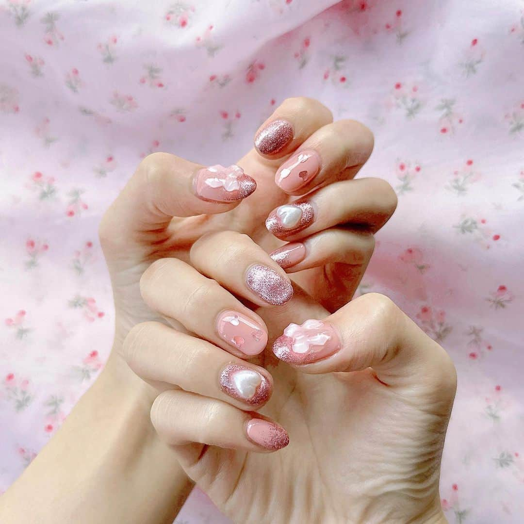 ハナエさんのインスタグラム写真 - (ハナエInstagram)「new nail💅 久しぶりに短くして甘めな雰囲気にしたら女児っぽくなった👧  #ハナエのネイル」5月12日 20時20分 - hanae_0227