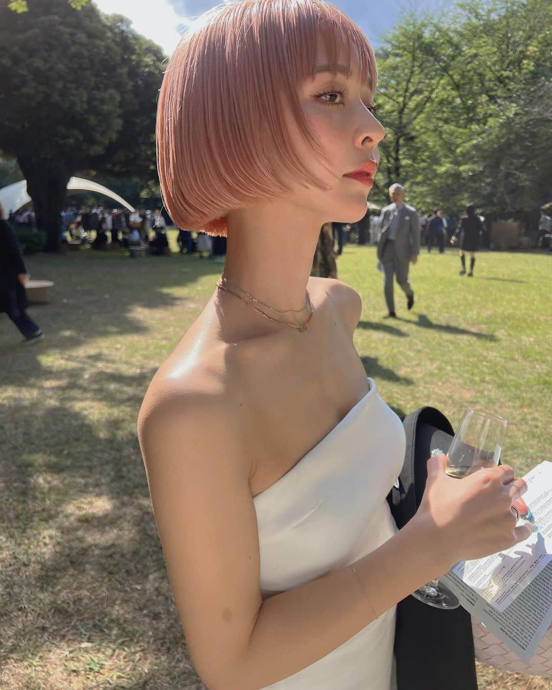 梅村実帆のインスタグラム：「@prada  #pradamode 🪽 アート､音楽､食､全てを楽しめた素敵なイベント🥂🎀 天気も良く､とっても幸せな時間でした🩵」