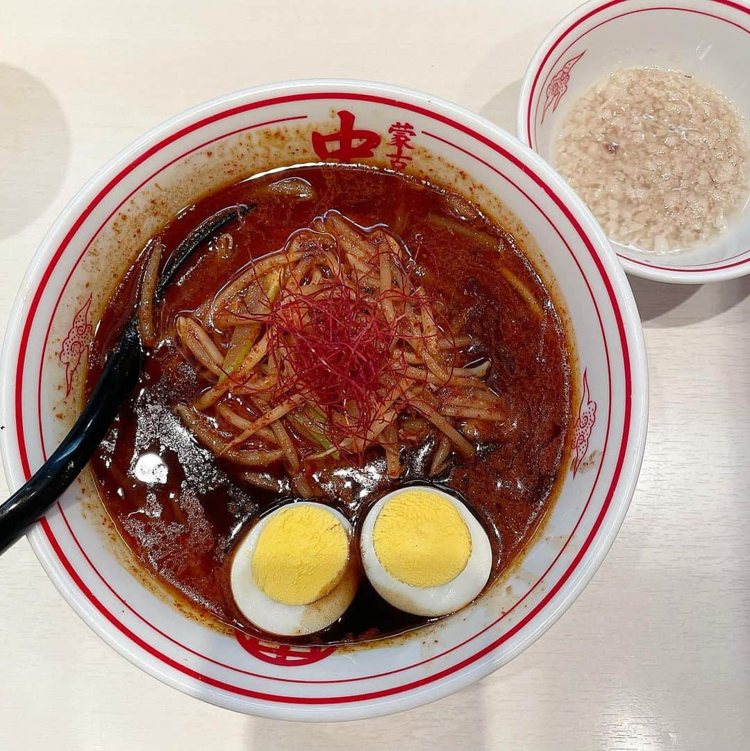 みのり(26)＠東京 ダイエットのインスタグラム：「#蒙古タンメン中本   #焦がし味噌卵麺 辛さ8 (2倍) トッピング:背脂 . . 久しぶりの激辛道🙋‍♀️ . 夜勤終わりに、中本へ🍜🍜❤️‍🔥 . . 5月限定メニューの焦がし味噌卵麺🥚 高田馬場まで遠征🚶‍♂️笑 . . 高田馬場おりるのは、大学ぶりすぎて こんなに韓国系のお店が多くなっていて びっくりだよー！！！笑  久しぶりの中本殿🥰おいしかったー でも2倍でも辛さは物足りなかったなぁ  また食べにいこーっと🥰辛活🌶️ . . . ꙳✧˖°⌖꙳✧˖°⌖꙳✧˖°⌖꙳✧˖°⌖꙳✧˖°⌖꙳✧˖° . ライザップ公認の紹介アンバサダー❣️ 紹介特典で、お安く入会できます。 興味のある方は、DMくださ〜い😊🙏 どの店舗でも大丈夫( ˙꒳​˙ ).ᐟ.ᐟ.ᐟ.ᐟ . ꙳✧˖°⌖꙳✧˖°⌖꙳✧˖°⌖꙳✧˖°⌖꙳✧˖°⌖꙳✧˖°  #rizap #ライザップ #ダイエット #diet #レコーディングダイエット #ダイエッター #公開ダイエット  #食べて痩せる    #まいにちごはん部  #ゆるくダイエット #ひとりごはん  #激辛 #激辛グルメ#ラーメン #ラーメン女子 #麺スタグラム #noodles  #痩せたい  #ジャンクフード  #食べることが好き #ラーメン大好き #ラーメン好きな人と繋がりたい #行列のできる店 #ラーメン部 #ラーメン激戦区 #蒙古タンメン #焦がし味噌卵麺辛さ2倍 #激辛道」