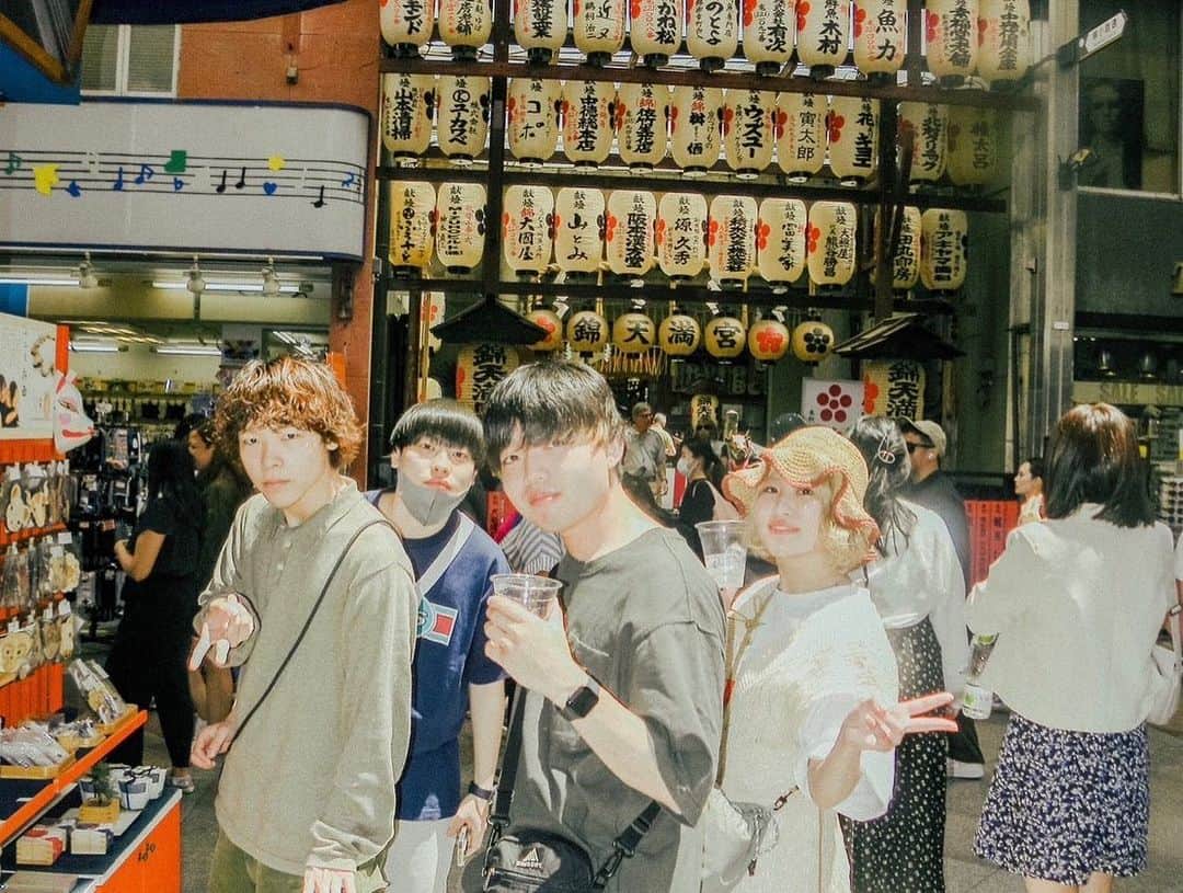 大貫みくのインスタグラム：「京都観光！ みんなとシリーズ🙌🏻🙌🏻🙌🏻  昼間から食べて飲んで 京都楽しみ尽くした！  #京都観光  #ふぉるてadcl  #最高すぎて最高」