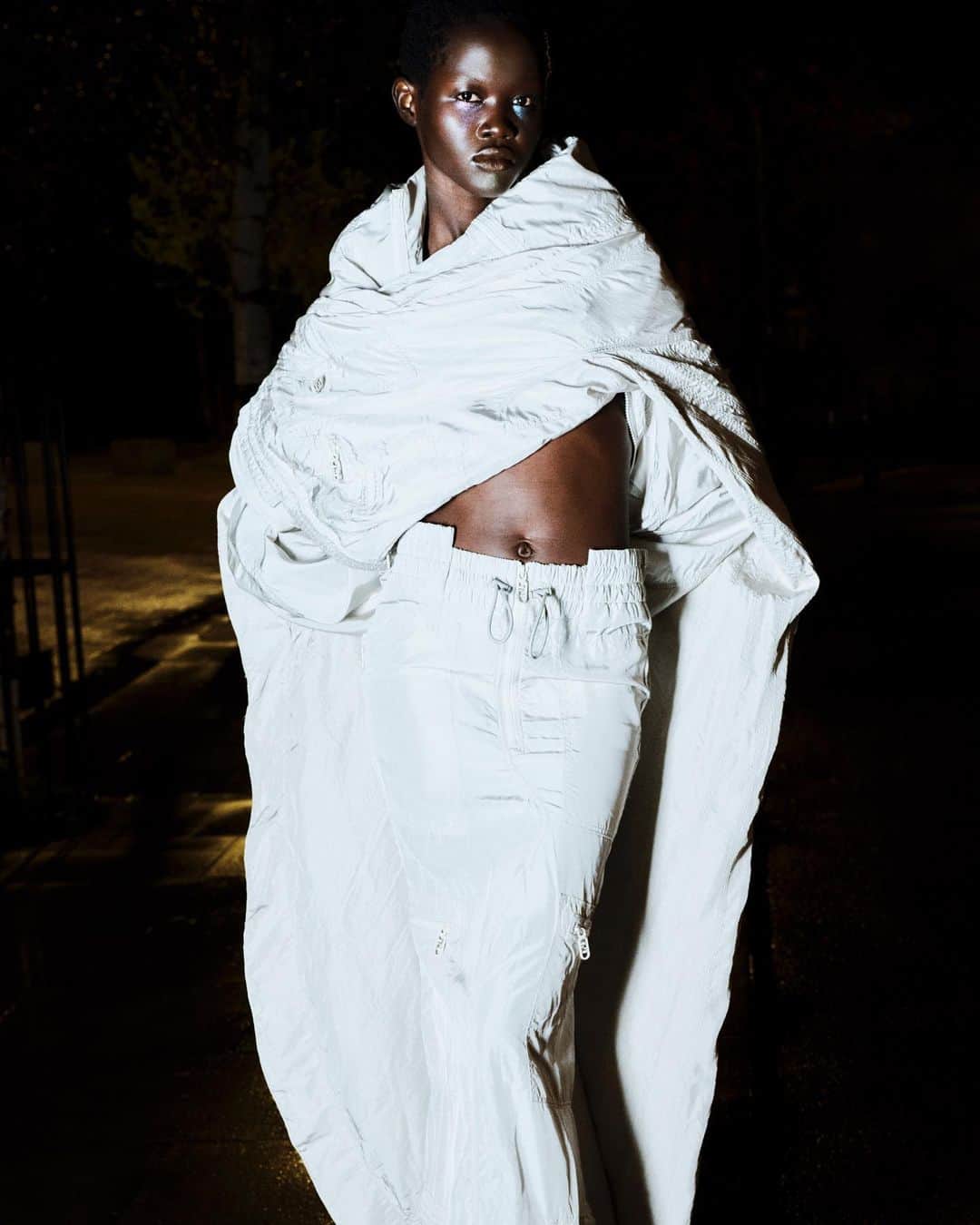 Fendiのインスタグラム：「The exaggerated silhouettes of #MarcJacobsXFendi are on full display in a @documentjournal editorial.  Fashion Editor: @alexandrabix Photography: @sarahblais  Hair: @palberdahl Makeup: @erngrn  Production: @chrisboalsartists Post-Production: @senorperkins  Casting: @a.m.c.casting  Model: @anyielpiok」