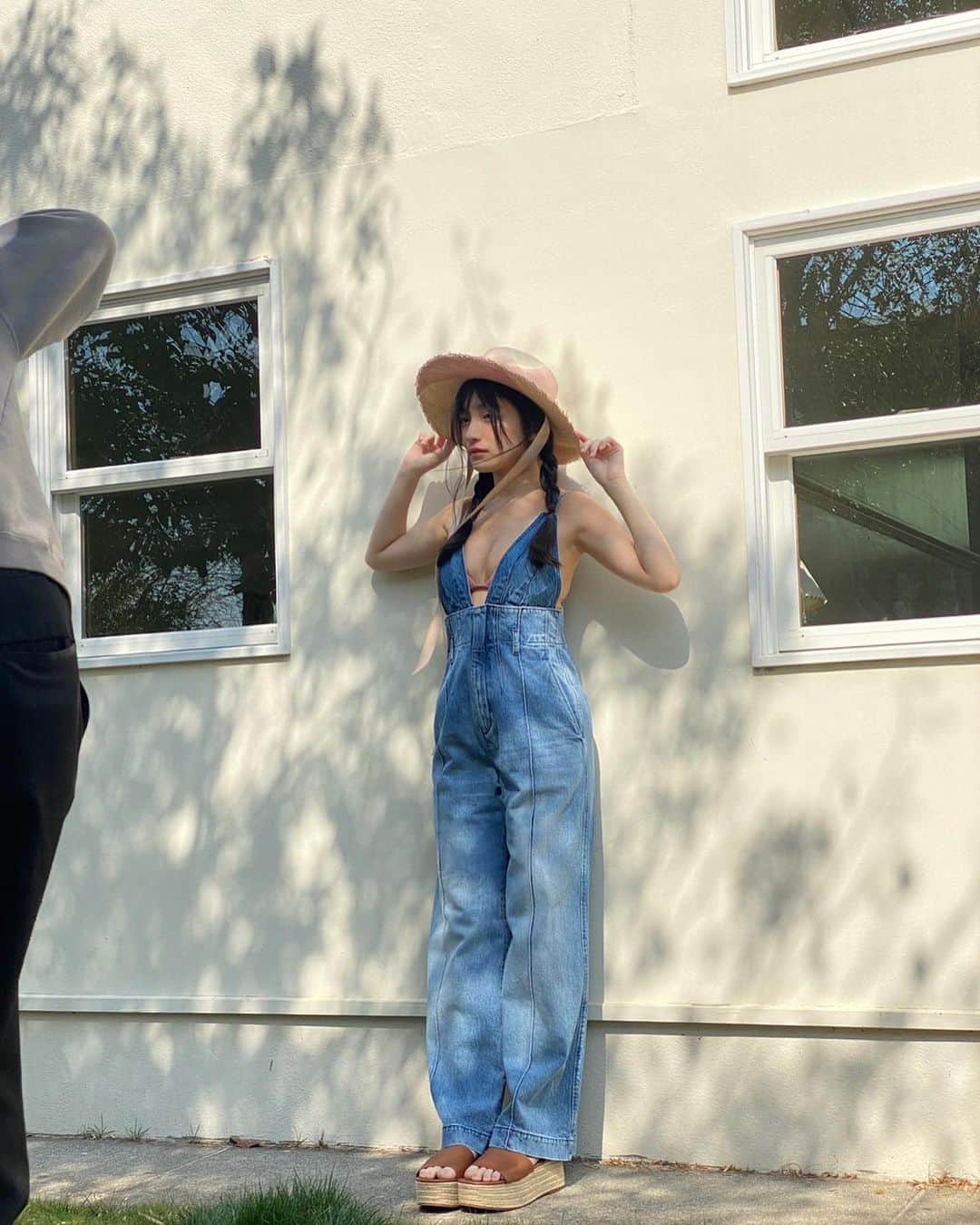 蛭田愛梨のインスタグラム：「👒  #FRIDAY #グラビア #フライデー」