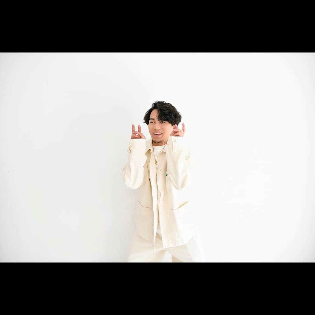 TENSONGさんのインスタグラム写真 - (TENSONGInstagram)「2023.05.12(Fri)  ♪『コイビトミマン』/ TENSONG  Takuman | Guitar @tensong_tkm   Photo: @azusatakada_photographer  Hair&Make-Up: @enamikosuke   TENSONG初ワンマンライブ開催決定⚡️  『🎸#アーティストミマン🦸』  ／ 5/20(土)10:00 〜 6/4(日)23:59まで FC限定価格【⚠️4,000円⚠️】で 販売開始⚡️ ＼  一般販売価格：4,800円 当日販売価格：5,000円  #TENSONG #sing #song #vocal #guitar #dj #instalike #instagood #instagram #music #初ワンマン #アーティストミマン #コイビトミマン #新曲 #友達以上恋人未満」5月12日 21時25分 - 10song_official