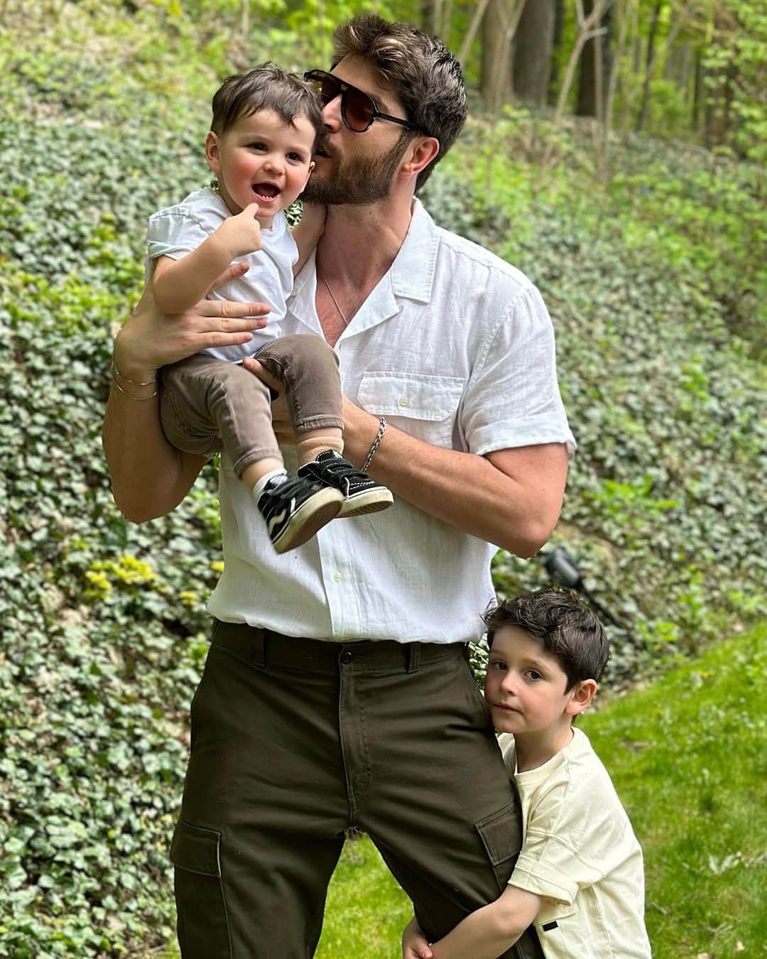 ニック・ベイトマンのインスタグラム：「where the wild things are.」