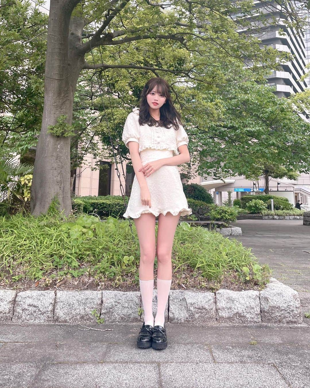 夏目一花さんのインスタグラム写真 - (夏目一花Instagram)「このまえ半袖デビューしたよ！✨まだ寒かった><！実は半袖好きじゃないからこれからの夏どう乗り切ろうか困ってます」5月12日 21時43分 - natsume_me__