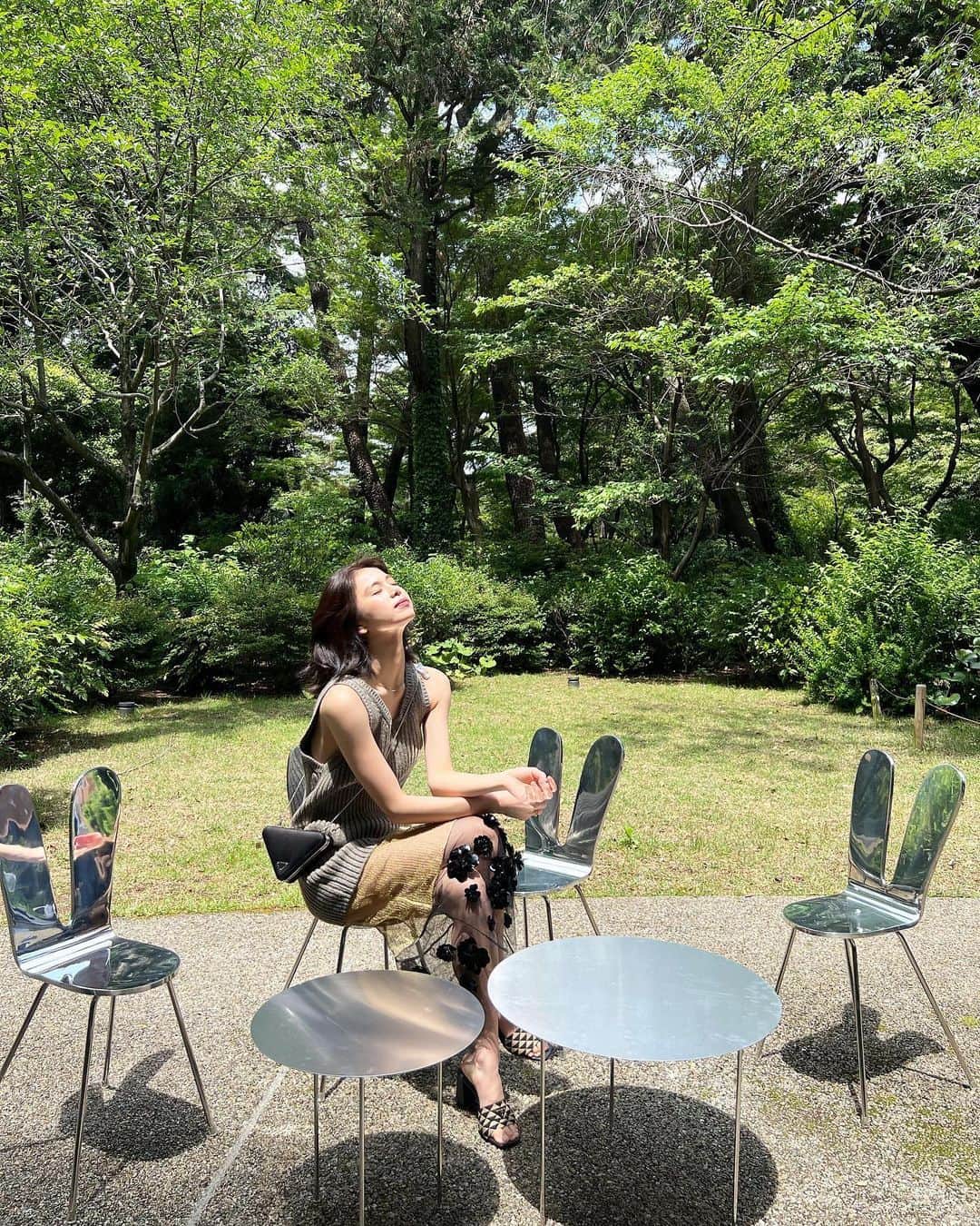 佐藤晴美さんのインスタグラム写真 - (佐藤晴美Instagram)「🌱PRADA MODE TOKYO🌱  東京都庭園美術館で開催されている PRADAの世界巡回型イベントへ。  会場でお会いした可愛いガールズと❤️  緑に囲まれながら鑑賞する、 アート、建築、音楽 とても有意義な時間でした🍃  #PRADA #PRADAMODE  #ad」5月12日 21時46分 - sato_harumi__official