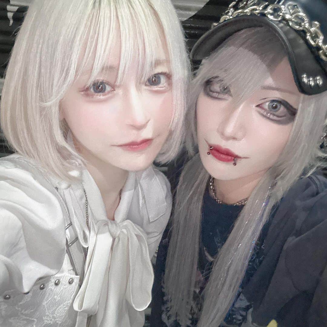 のインスタグラム：「天使と悪魔❕」