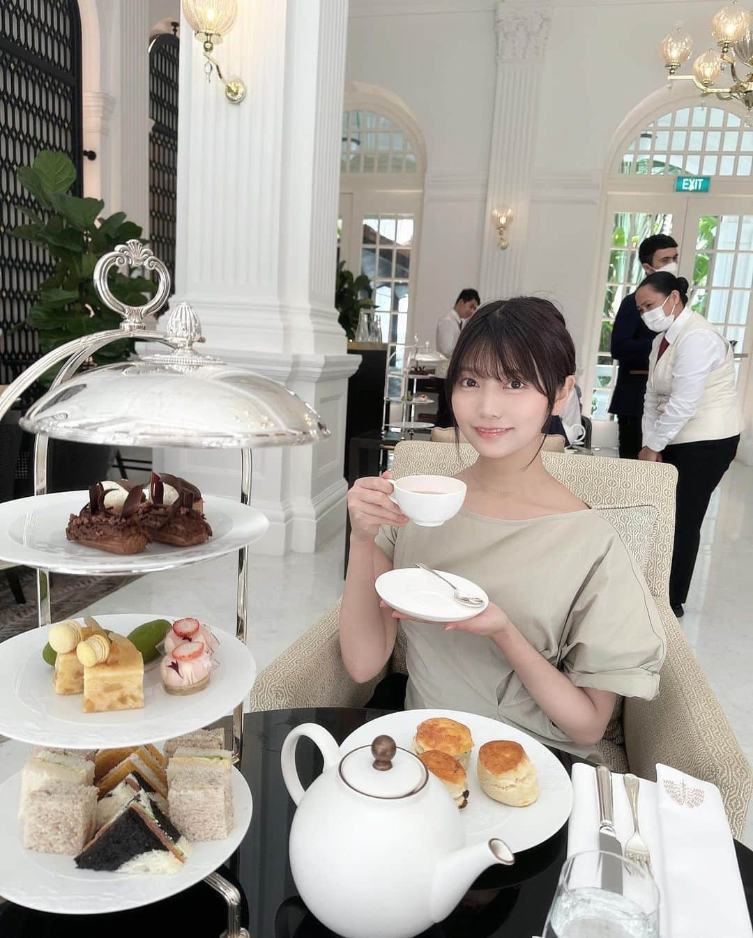 松下玲緒菜さんのインスタグラム写真 - (松下玲緒菜Instagram)「. 誕生日付近はいろんなところ旅してたよ〜✈️ 海外に行くことができるようになってきてほんっとにしあわせ🫧 次はどこ旅しようかな〜 . . . #ラッフルズホテル #アフターヌーンティー #singapore #シンガポール #海外旅行」5月12日 22時34分 - matsushita_reona