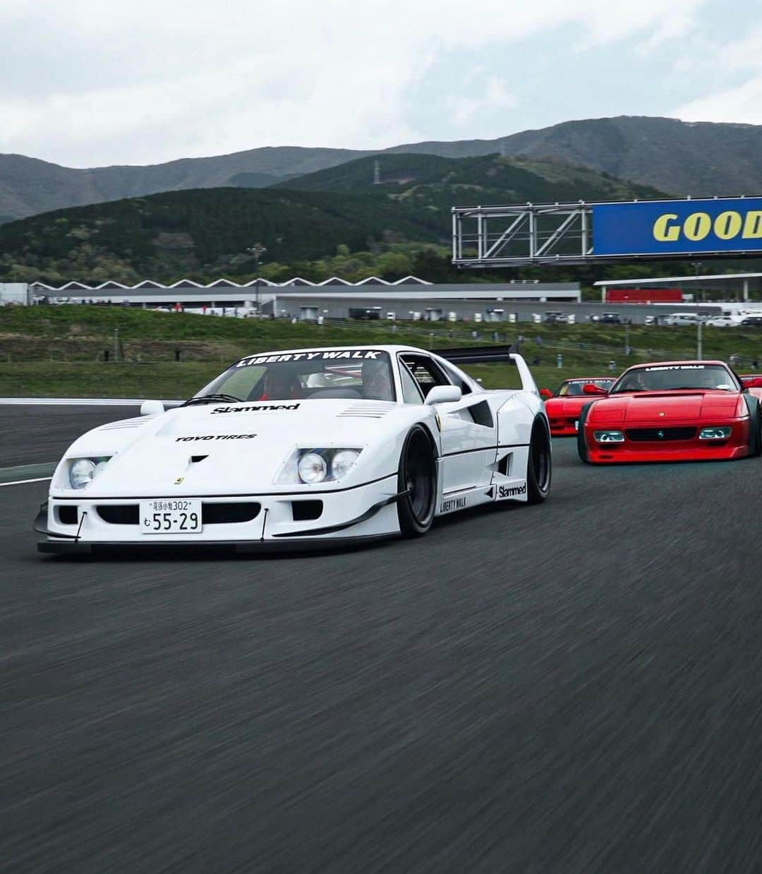 Wataru Katoさんのインスタグラム写真 - (Wataru KatoInstagram)「LIBERTY WALK 　　  LBWK LB⚡︎WORKS FERRARI F40 JDM SLAMMD CAR😆  @teamtoyousa  @teamtoyousa  @toyota_jp  @ame.wheels  @ferrari @sphere_light  #libertywalk #lbworks #ferrari #ferrarif40  #f40 #supercar #stancenation  #stance #2023 #japan #japanese  #supercar #supercars  #nice #car #ltmw #libertywalkeu  #White #spherlight  #crazy #machine #jdm #toyotires」5月12日 22時56分 - libertywalkkato