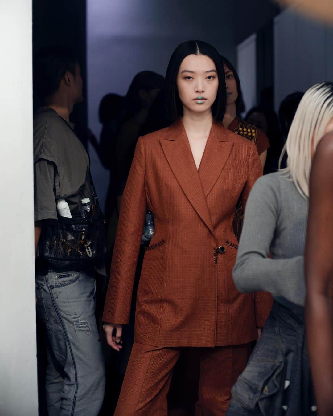 黒河内真衣子のインスタグラム：「Backstage “Bamboo Groove” collection runway show #mamekurogouchi #23ss」
