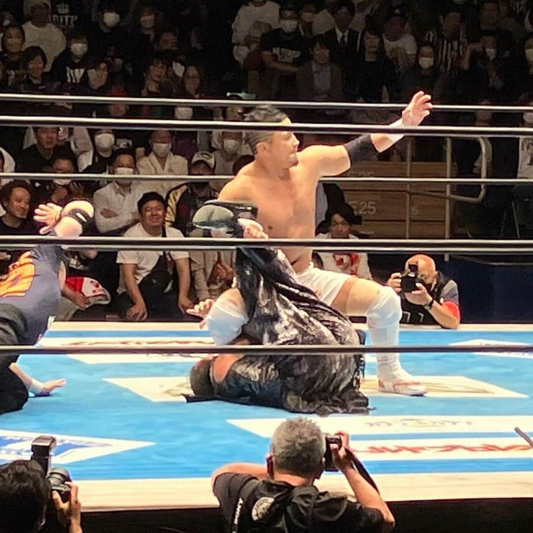 KUSHIDAさんのインスタグラム写真 - (KUSHIDAInstagram)「デルフィンクラッチ Delfin clutch 2023 #SuperJrLegendseries  #kushida #BOSJ30 #新日本プロレス #newjapanprowrestling #njpwworld #njpw1972 #njpwstrong」5月12日 23時42分 - kushida_ts