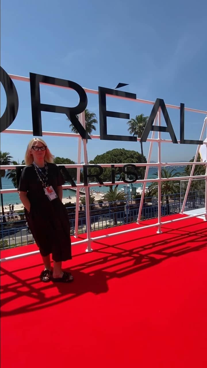 ValGarlandのインスタグラム：「This Will Be Exciting …..   @lorealparis @festivaldecannes」