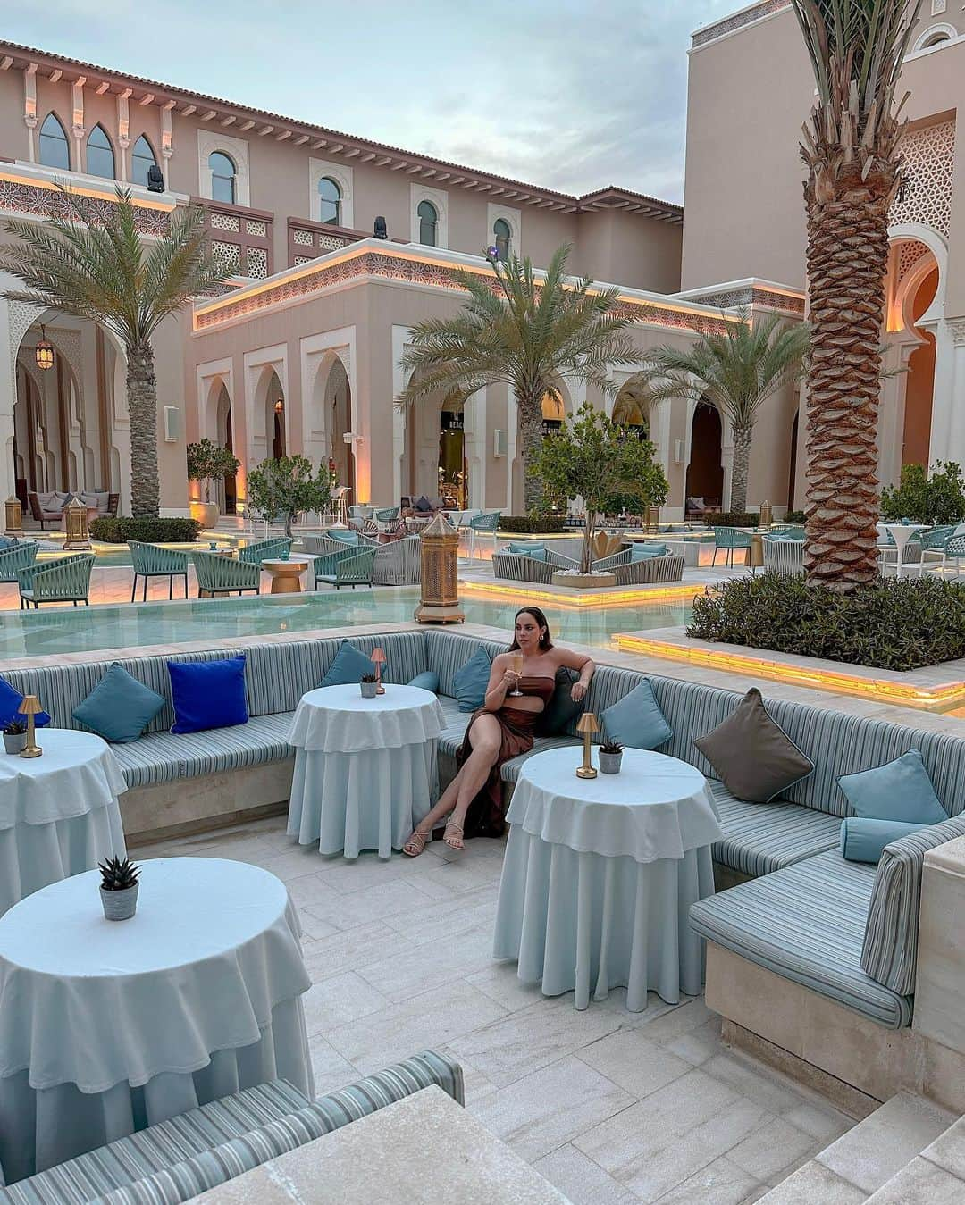 Katy Esquivelさんのインスタグラム写真 - (Katy EsquivelInstagram)「Daydreaming about coming back here ✨  @rixospremiumsaadiyat」5月13日 5時17分 - whatthechic