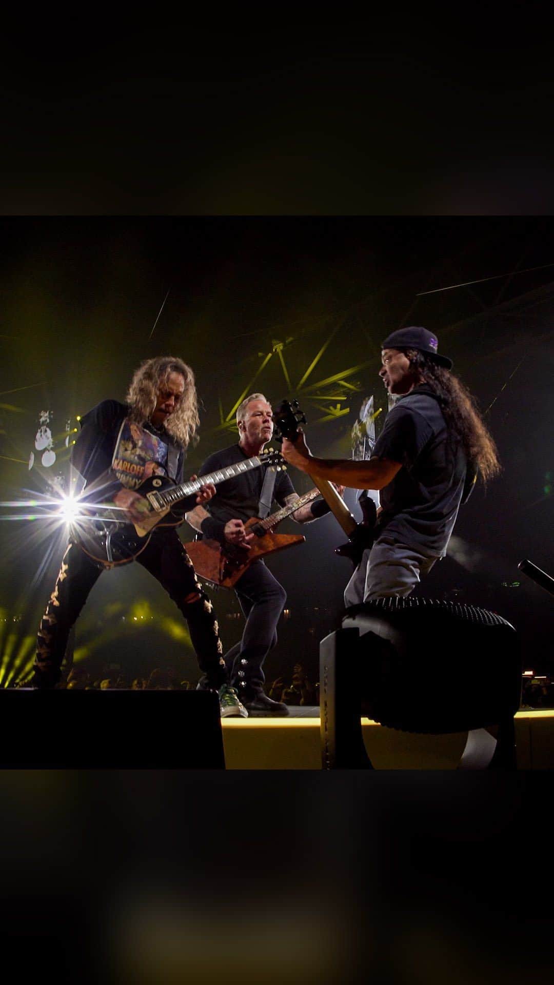 メタリカのインスタグラム：「“History will burn…” 🇳🇱 #M72Amsterdam Night 2  Link to #M72 Tour Videos in Bio  #metallica #MetOnTour」