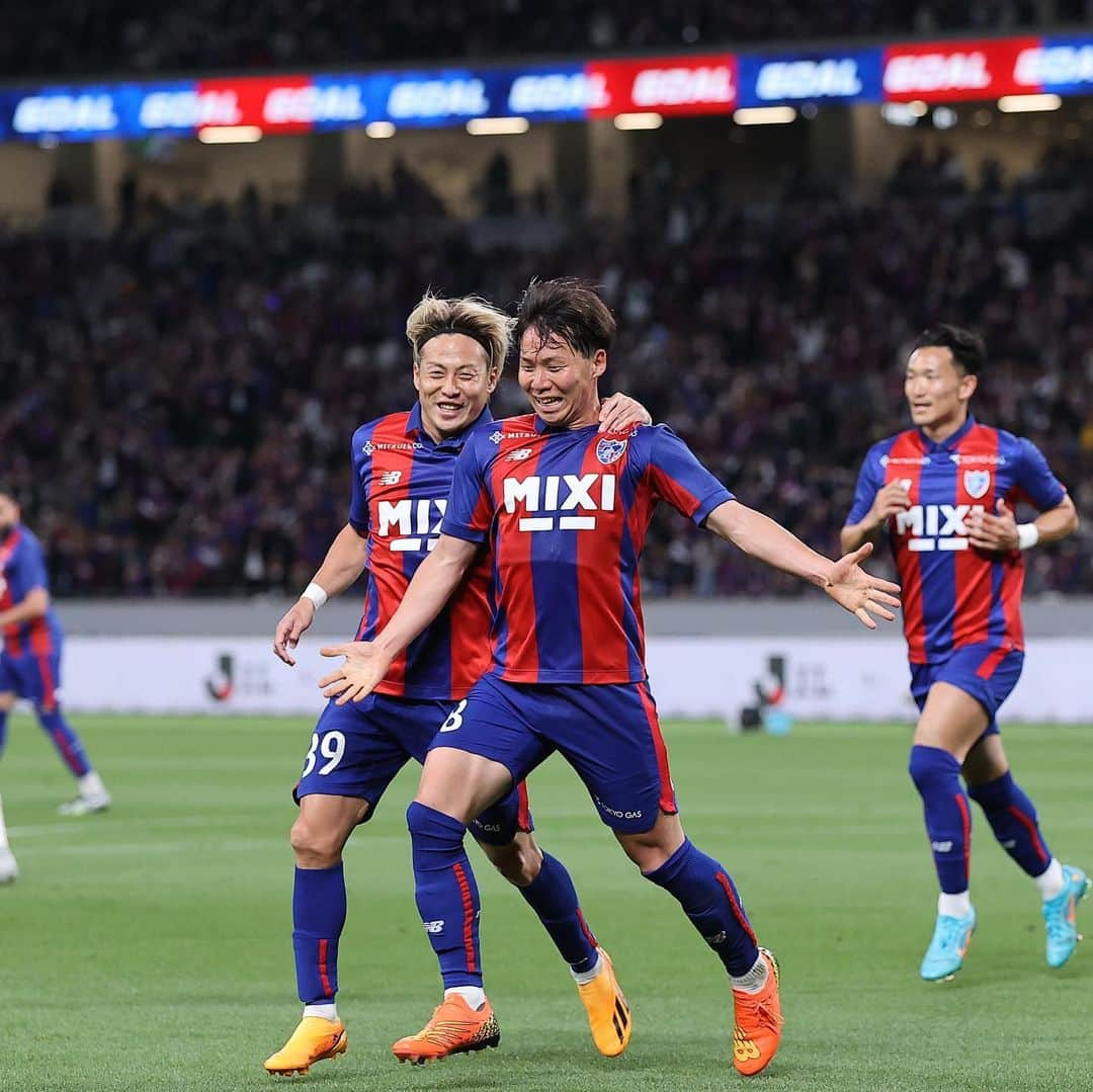 FC東京オフィシャルグッズさんのインスタグラム写真 - (FC東京オフィシャルグッズInstagram)「🔵🔴 𝙁𝙐𝙇𝙇 𝙏𝙄𝙈𝙀 #NewBalanceDay   2023明治安田生命J1リーグ第13節 #FC東京 2-1 #川崎フロンターレ  #俺たちの国立 で最高の勝利!!!!!!!!!!!!!  #多摩川クラシコ 、#東京が勝った!!!!!!!!!!!  @fctokyoofficial  #ThisisTOKYO #多摩川クラシコ #FC東京 #fctokyo #tokyo」5月12日 23時57分 - fctokyoofficial