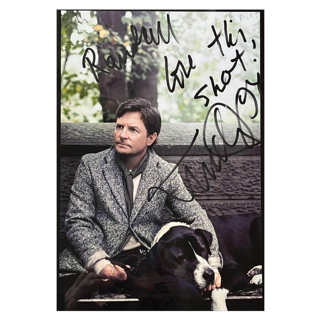 ランドール・スラヴィンのインスタグラム：「Michael J Fox & Gus Just watched on @appletv  the new doc STILL: A MICHAEL J. FOX MOVIE last night. Beautifully made film.  I grew up worshipping everything MJF. (Even went to a taping of my favorite show Family Ties) so getting to work with Mr Fox was an incredibly special moment for me and the day did not disappoint.  We shot this in Central Park ,NYC.   It’s the only time i ever sent a print back to the subject for them to sign it」