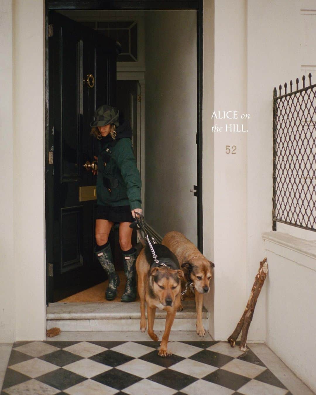 のインスタグラム：「Alice Dellal, Romeo and Penny in the THAMES and Hunter Original Tall Boots and hat, captured by @blondey. Tap to shop them now – and shop the full collection at the link in bio.    #thamesandhunter」