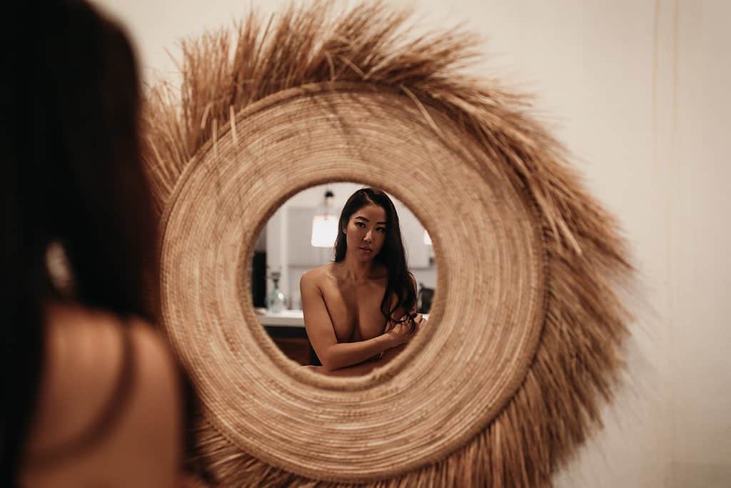 GODDESS OF LOVEのインスタグラム：「Sometimes I look at my Instagram feed and wonder how people perceive it— people who know me somewhat personally and people who are only seeing my page for the first time. So many thoughts and feelings come up, even some shame, doubt, and resenting my images. I sometimes feel if people really knew me then I would have their approval, but this is Instagram, it’s not personal, it’s social media, everyone is judging everyone, I don’t need to get caught up in the minds of others, so I’m like fuck it… Until the next time it happens…🤣」