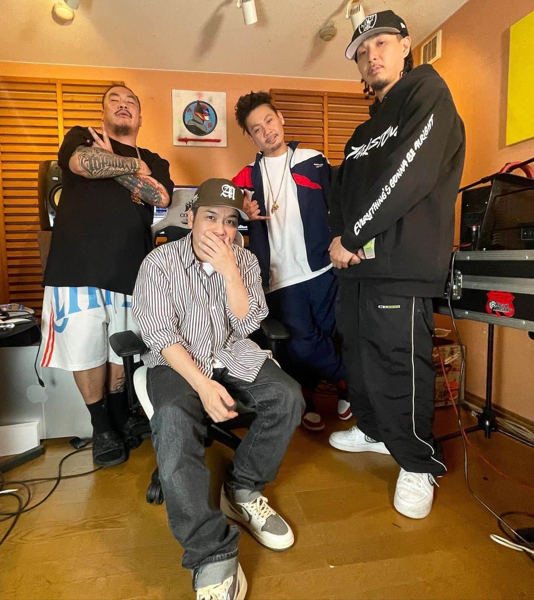 Juniorのインスタグラム：「ヤバいやつできた！  @songong1987  @imjaggla  @dj_kem   #ジャパマゲ #ミンミ #レッドスパイダー」